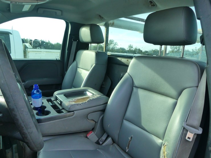 2015-chevrolet-2500hd-image-10