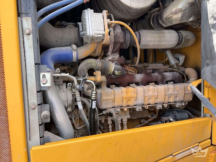 2016-deere-524k-image-7