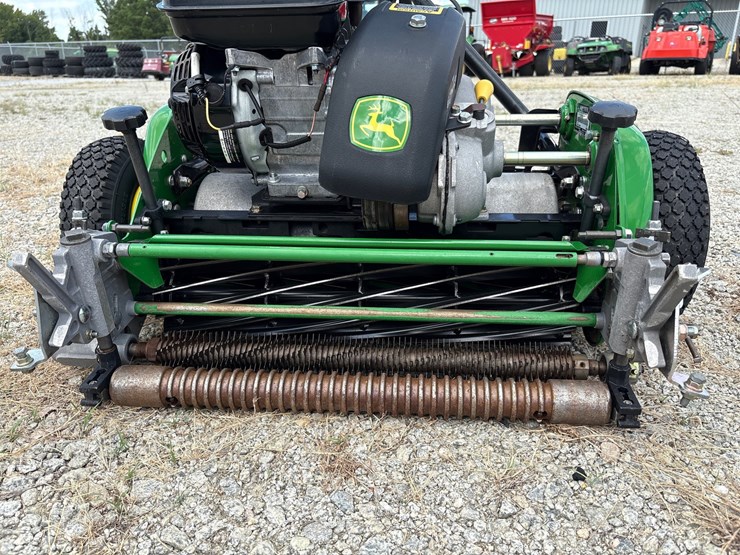 john-deere-220sl-image-2
