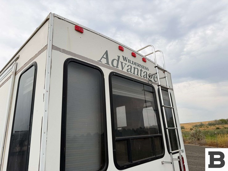 2004-fleetwood-wilderness-advantage-travel-trailer-image-23