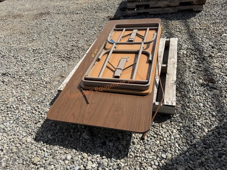 2--folding-tables-image-6