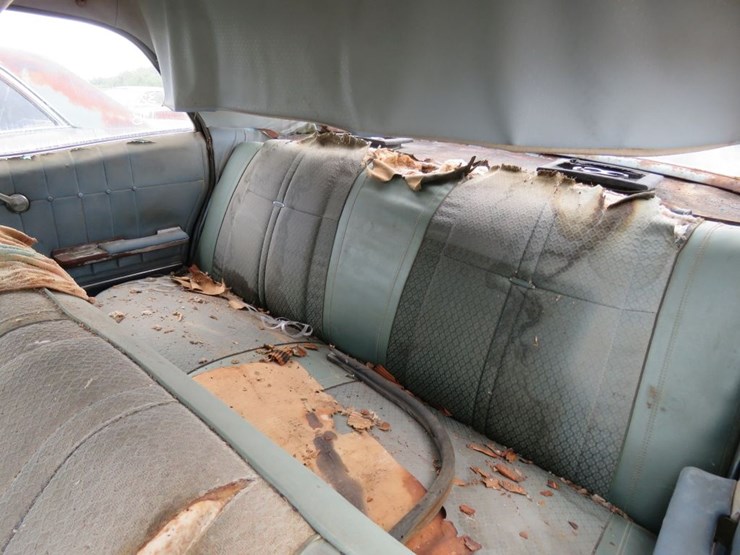 1965-chevrolet-impala-4dr-sedan-image-7