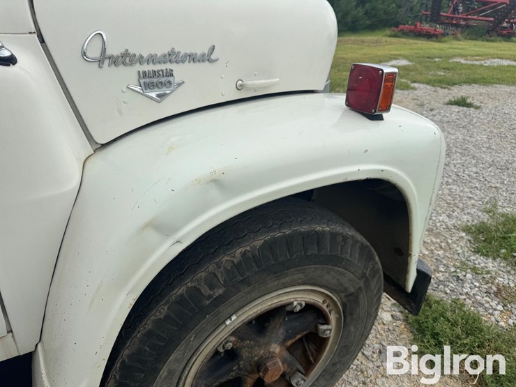 1971-international-loadstar-image-16