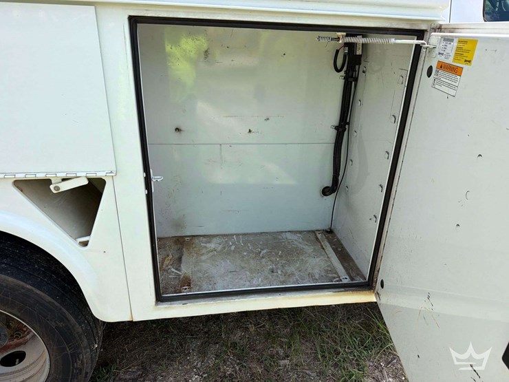 2019-ford-f550-image-15