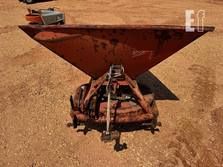 seed-spreader-3ph-7982-image-3
