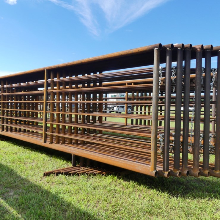 (10) 24' Free Standing Panels