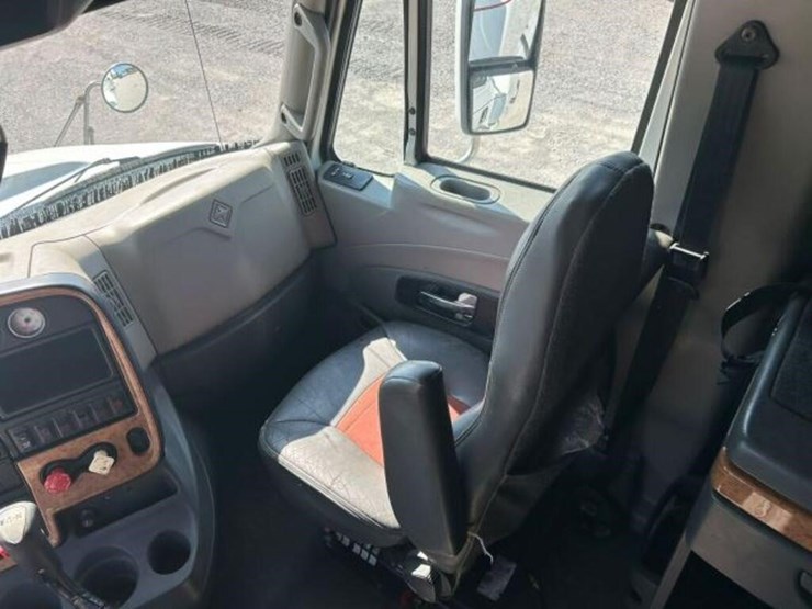 2015-international-prostar-image-37