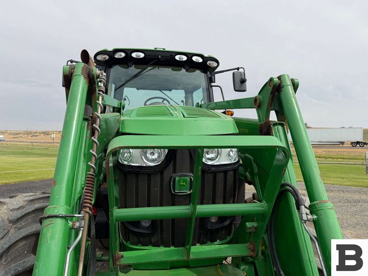 2015-john-deere-6210r-image-13