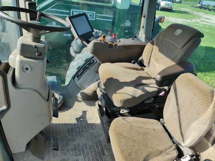 2014-john-deere-8370r-image-15