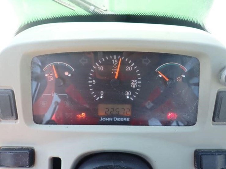 john-deere-3520-image-12