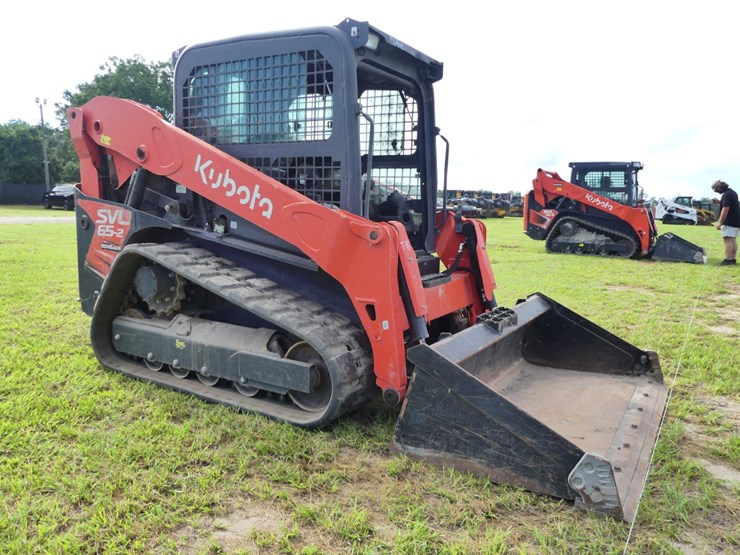 2024-kubota-svl65-2-image-2