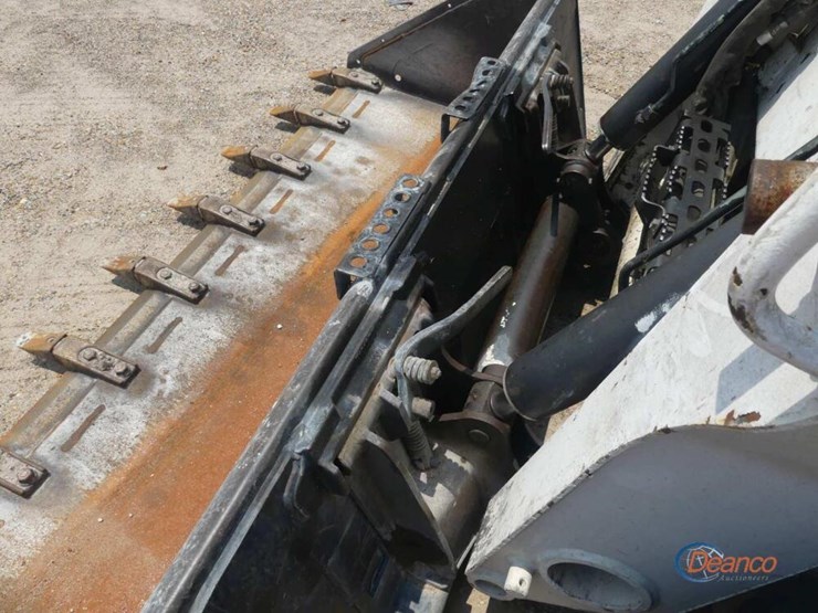 2013-bobcat-s770-image-5