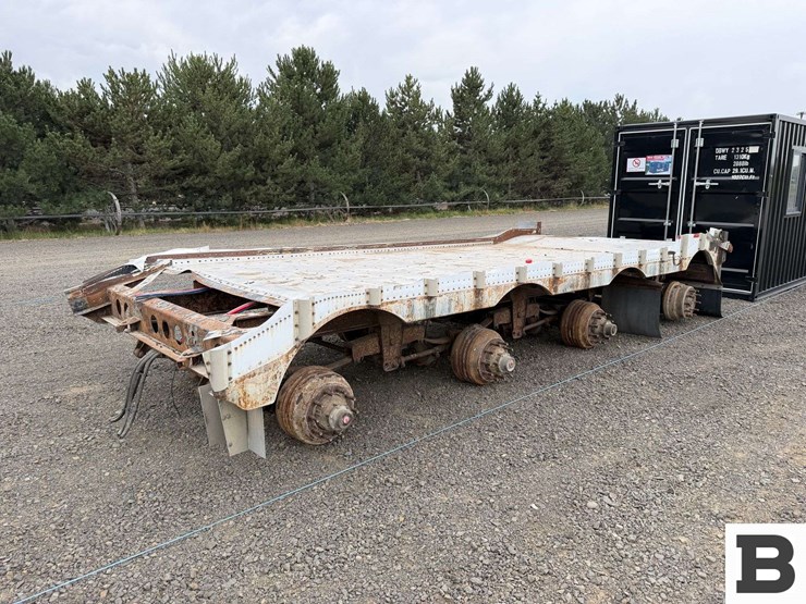western-trailers-quadruple-axle-trailer-frame-image-1