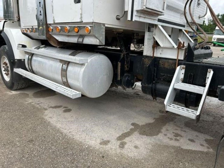 2007-western-star-4900ex-image-76