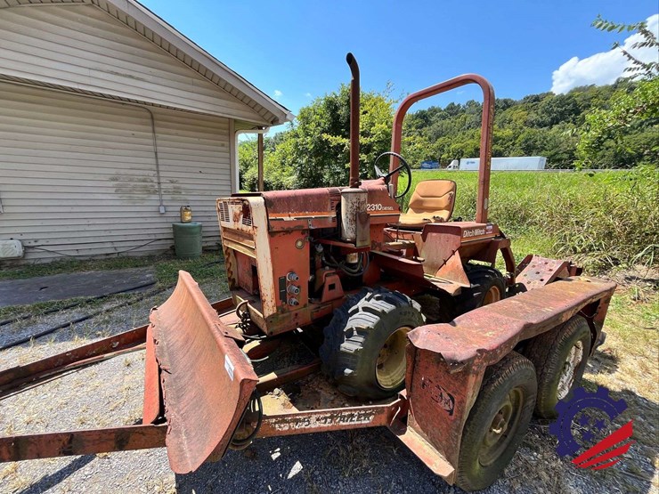 ditch-witch-2310dd-image-17