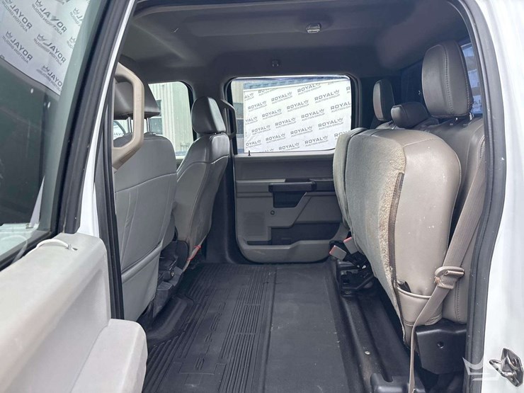 2019-utility-flatbed-image-18