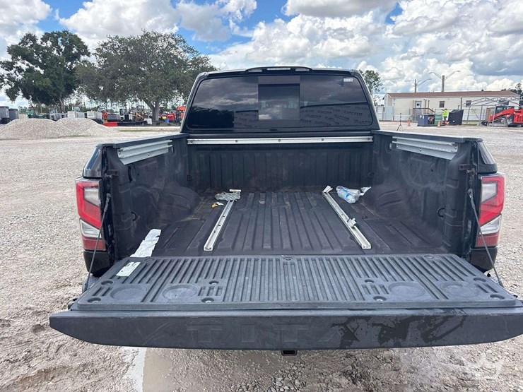 2021-nissan-titan-image-23