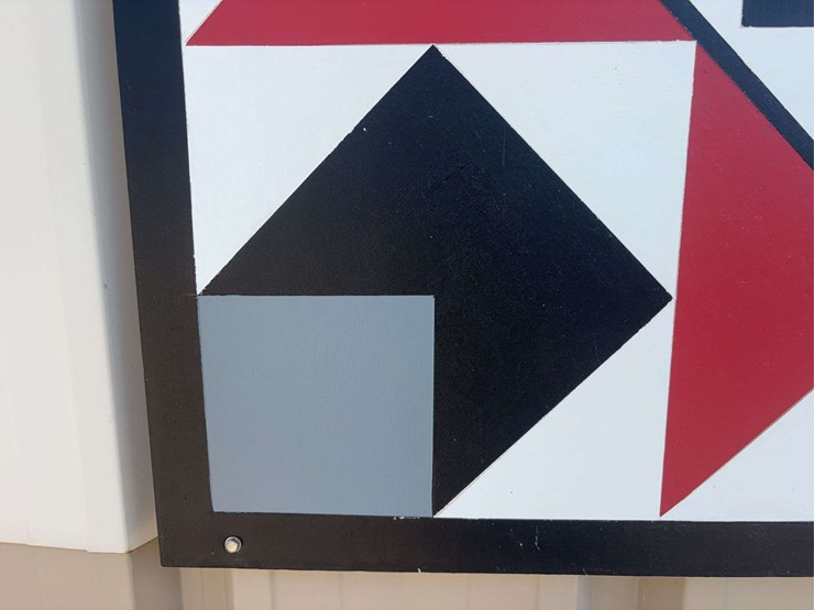 international-harvester-wood-barn-quilt-image-4