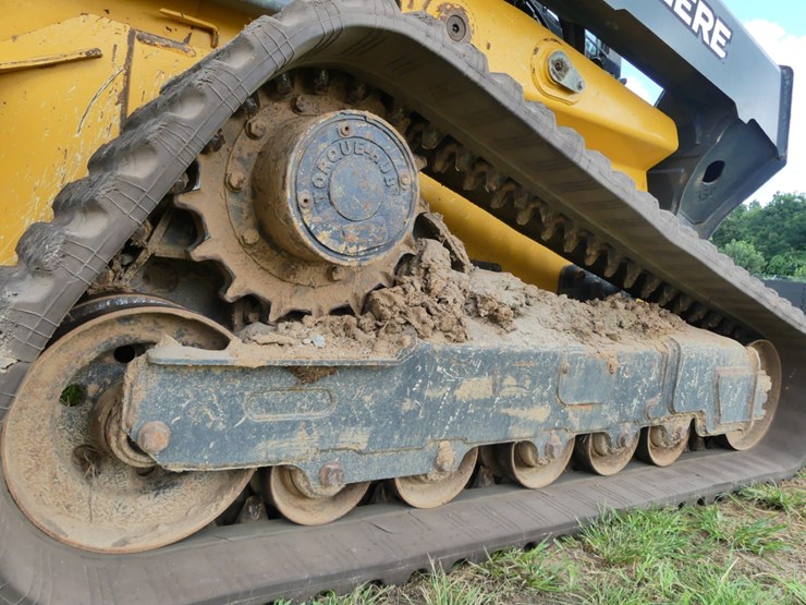 2021-deere-333g-image-6