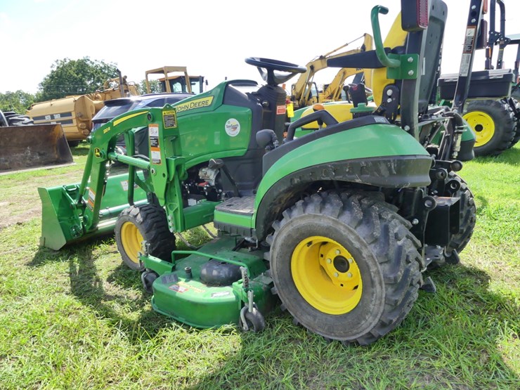 2021-john-deere-1025r-image-4