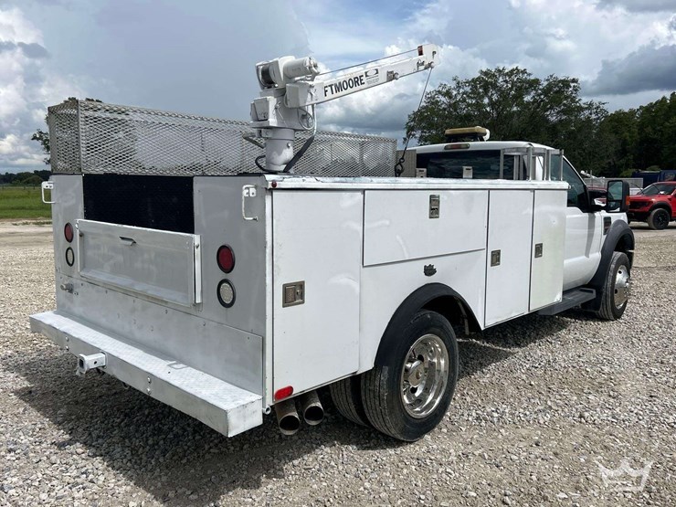2009-ford-l-image-3