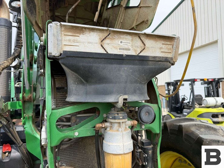 2015-john-deere-6210r-image-58