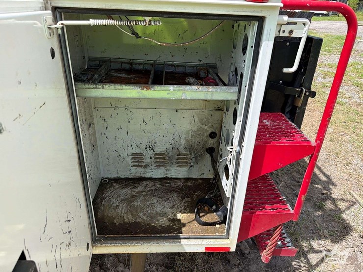 2019-ford-f550-image-18