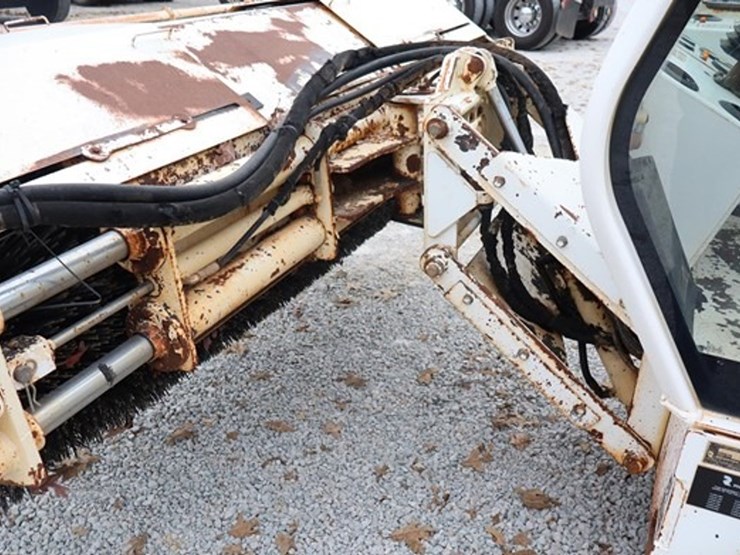 2011-roadtec-fb85-image-12