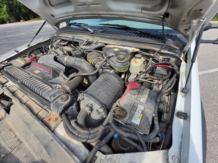 2006-ford-f550-image-29