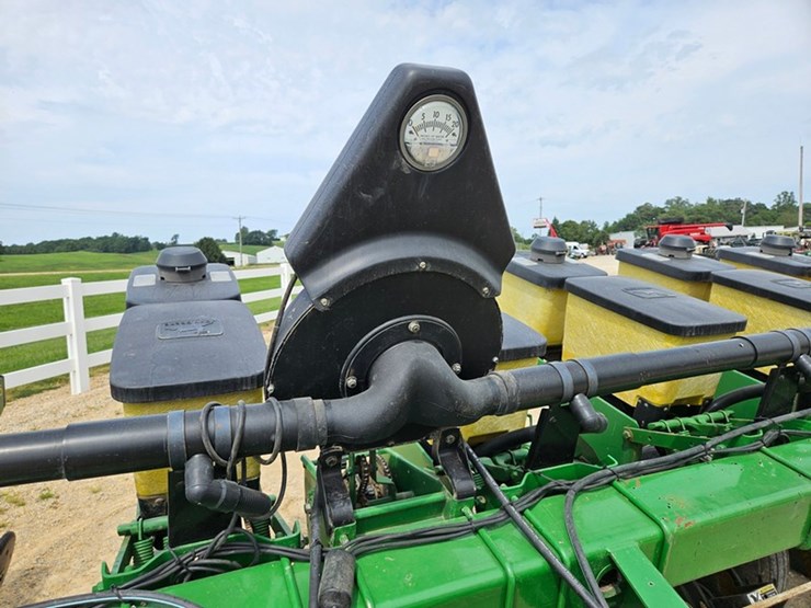 john-deere-7200-image-20