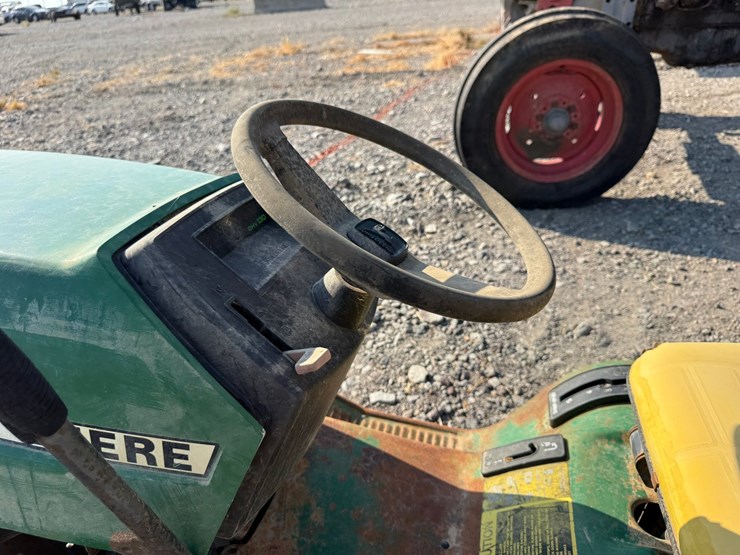 john-deere-130-image-9