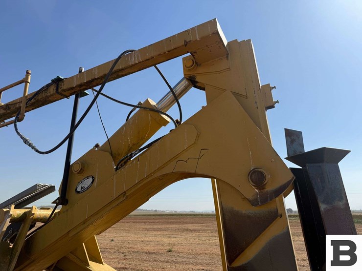 2006-johnson-pull-type-6'-tile-plow-image-15