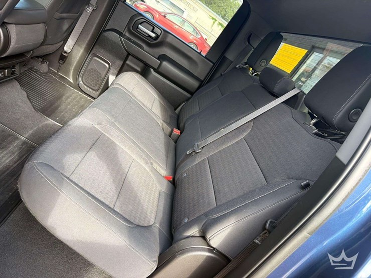 2021-chevrolet-silverado-2500-image-18