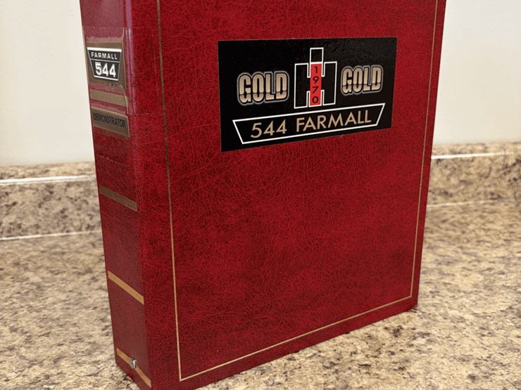 1970-farmall-544-hydro-gas-row-crop-golden-demonstrator-image-75