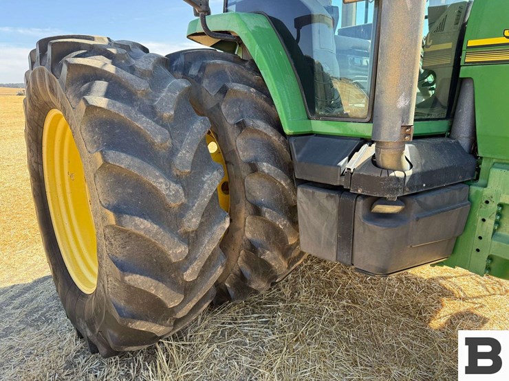 2001-john-deere-8110-image-44