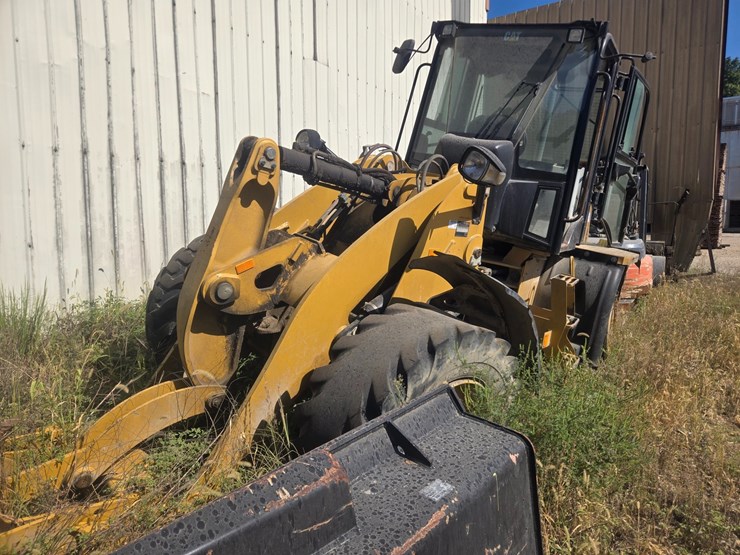 2015-caterpillar-914k-image-1