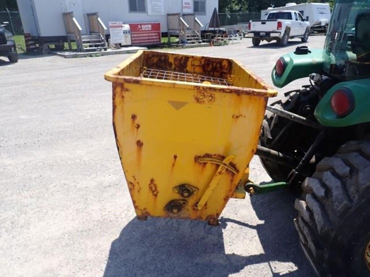 john-deere-3520-image-57