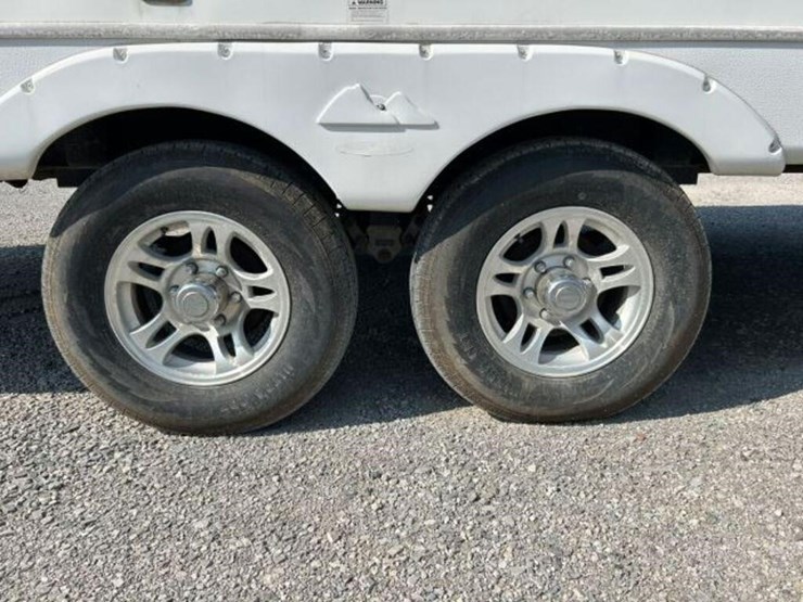 2010-keystone-laredo-28rbs-t/a-travel-trailer-4ydt-image-33