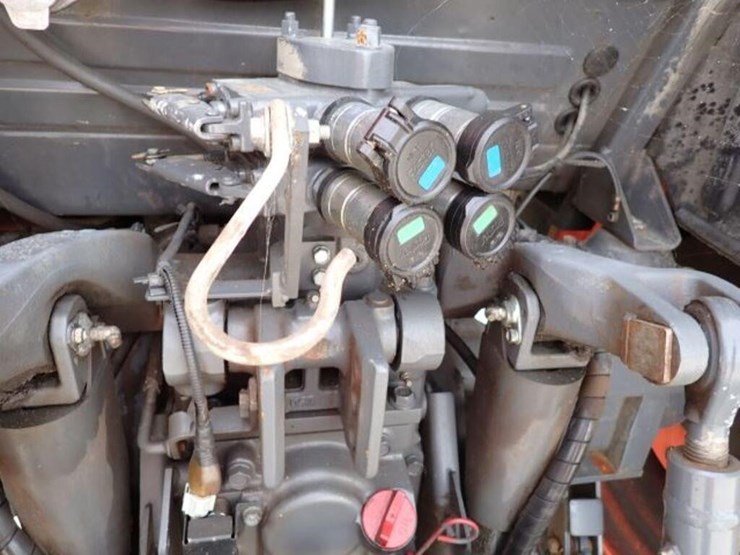 2019-kubota-m4-071-image-57