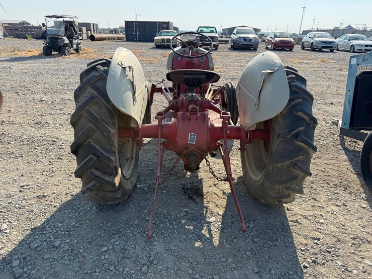 ford-tractor-image-5