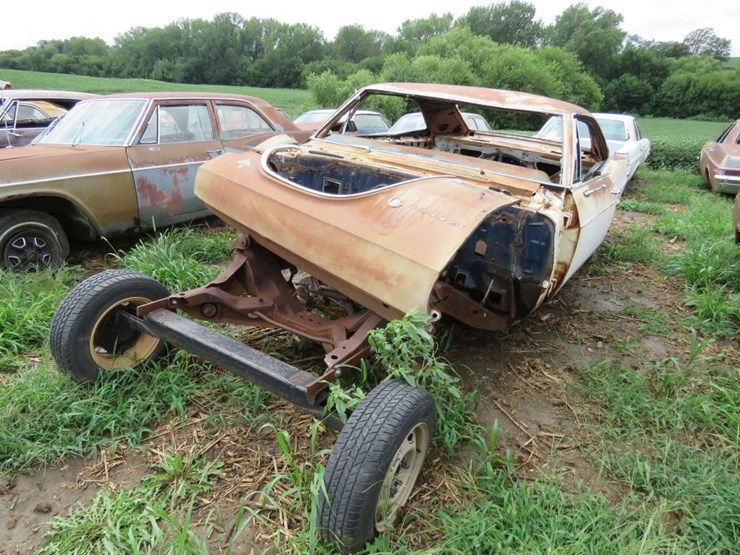 1965-chevrolet-impala-2dr-ht-image-2