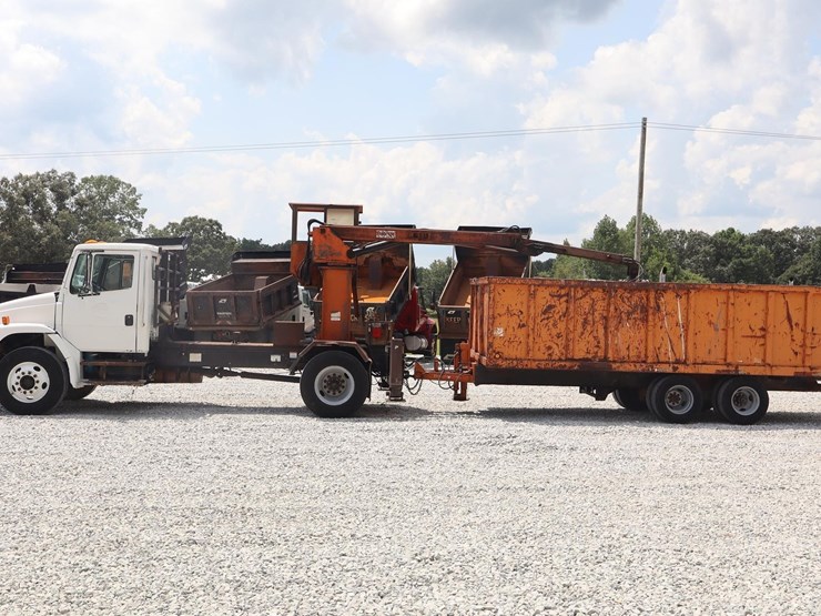 2001-freightliner-fl70-image-2