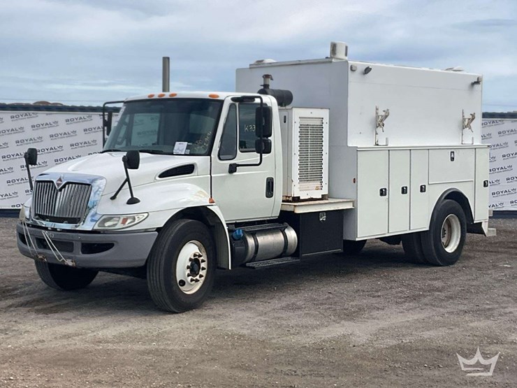 2016-international-durastar-4300-image-1