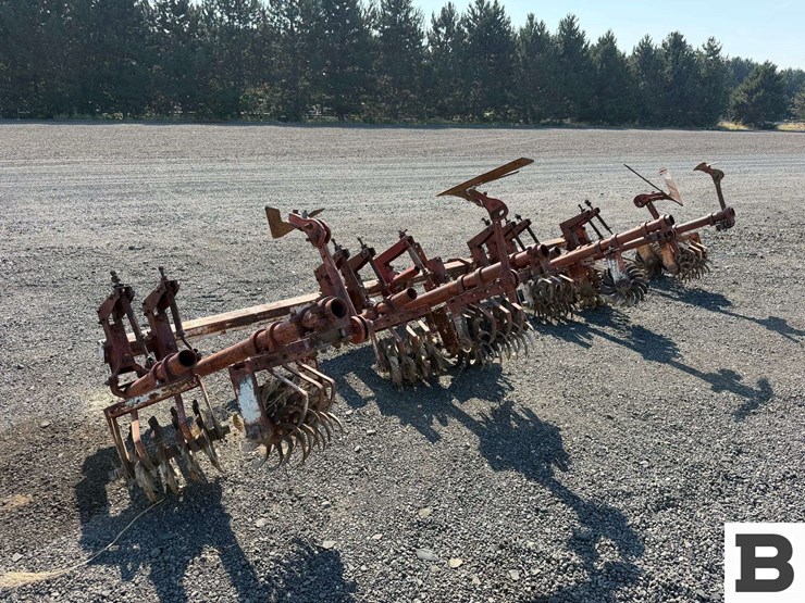 15'-lilliston-rolling-cultivator-toolbar-image-3