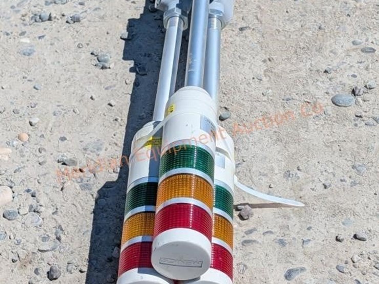warehouse-traffic-safety-light-image-3