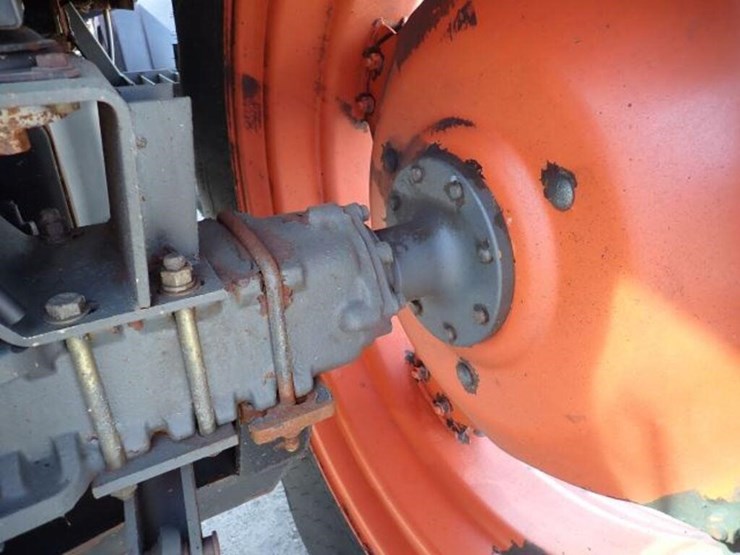 2009-kubota-m135x-image-87