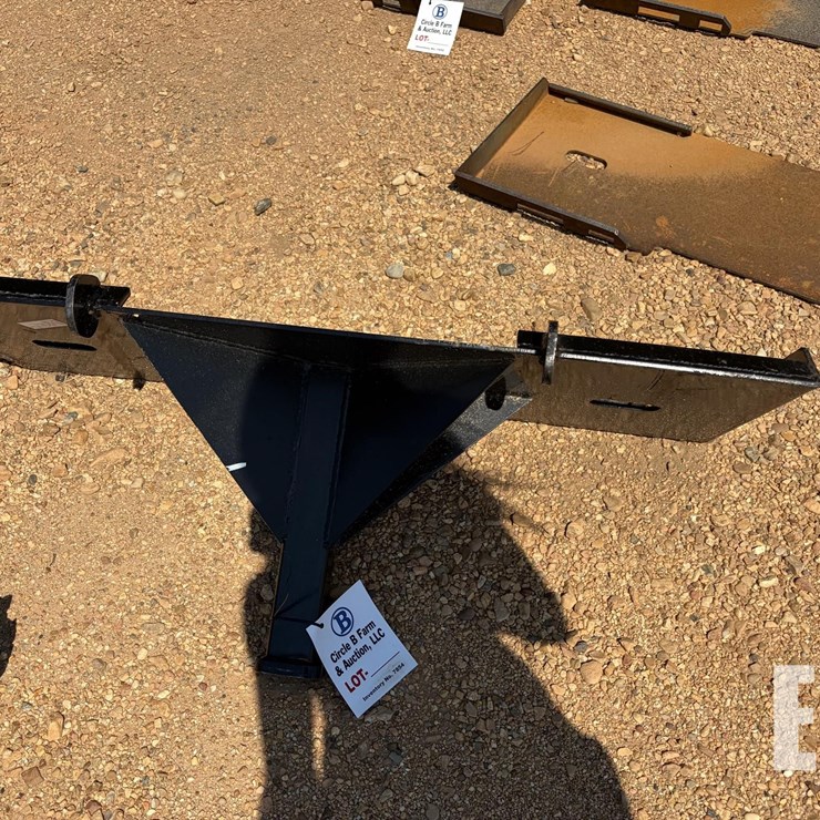 RECEIVER HITCH SKID STEER ATTACH