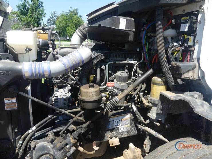 2016-peterbilt-579-image-8