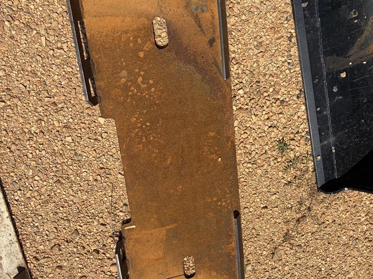 skid-steer-backer-plate-image-1