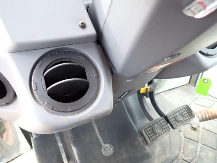 2019-kubota-m4-071-image-16